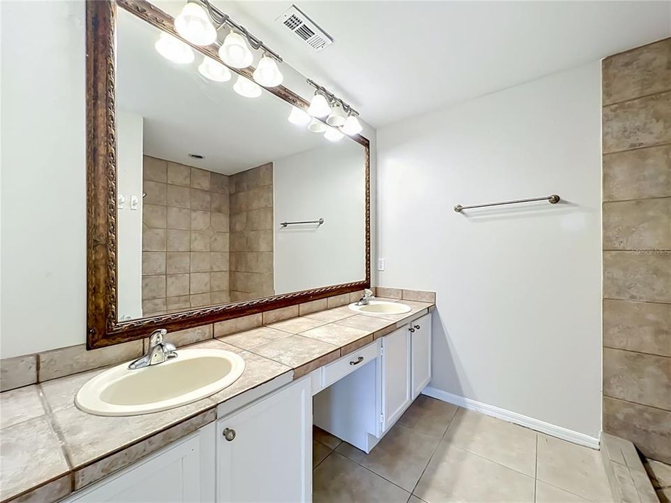 For Sale: $329,900 (3 beds, 2 baths, 1440 Square Feet)