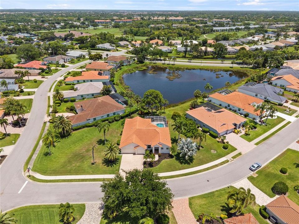 For Sale: $928,000 (4 beds, 3 baths, 2405 Square Feet)