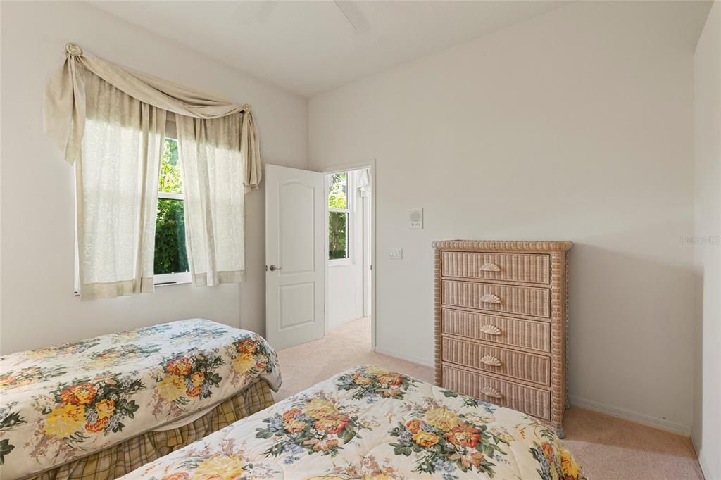For Sale: $928,000 (4 beds, 3 baths, 2405 Square Feet)