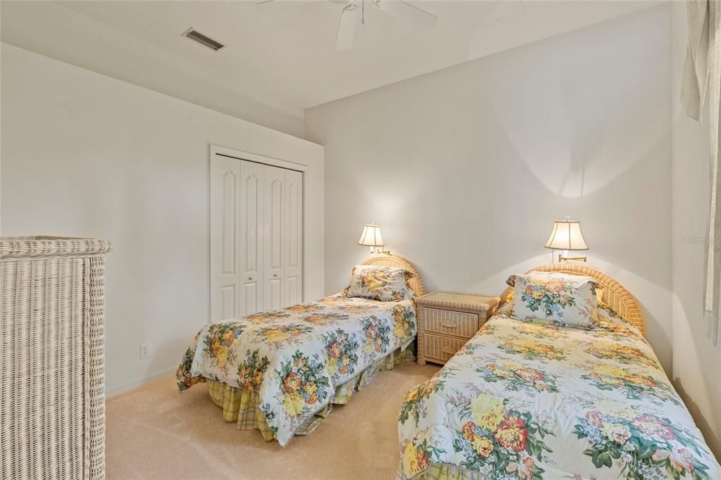For Sale: $928,000 (4 beds, 3 baths, 2405 Square Feet)