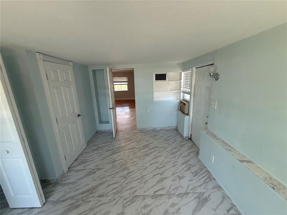 For Sale: $235,000 (3 beds, 1 baths, 1013 Square Feet)