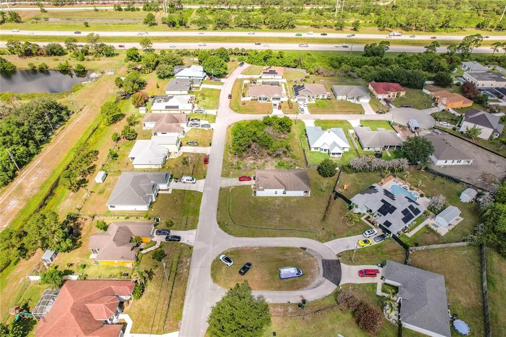 На продажу: $165,000 (0.27 acres)