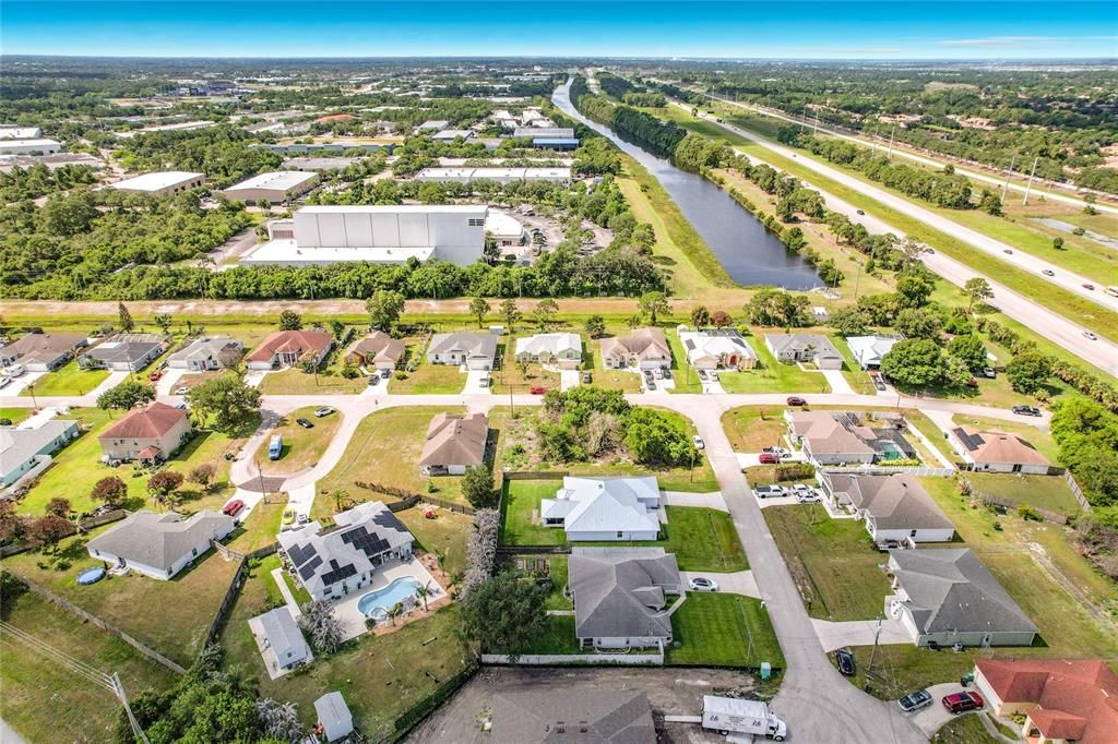 На продажу: $165,000 (0.27 acres)