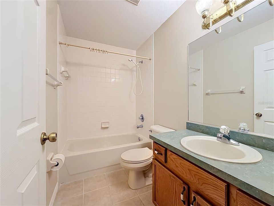 For Sale: $259,900 (2 beds, 2 baths, 1225 Square Feet)