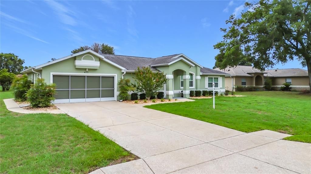 For Sale: $259,900 (2 beds, 2 baths, 1225 Square Feet)