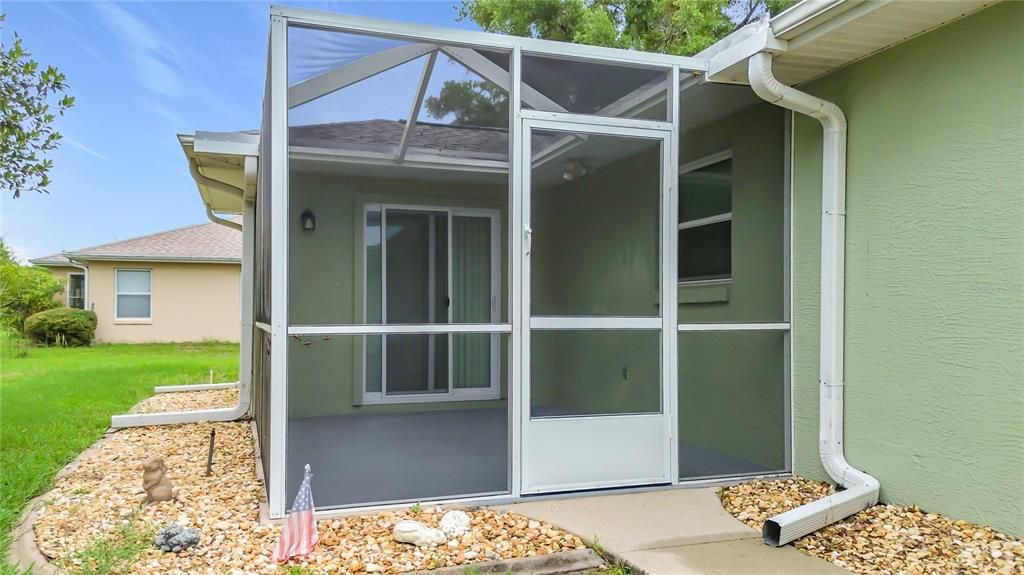 For Sale: $259,900 (2 beds, 2 baths, 1225 Square Feet)