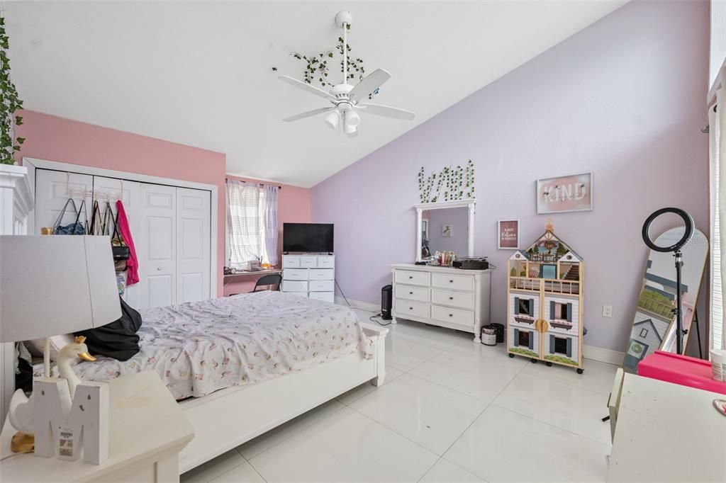 В аренду: $3,500 (4 спален, 2 ванн, 2111 Квадратных фут)