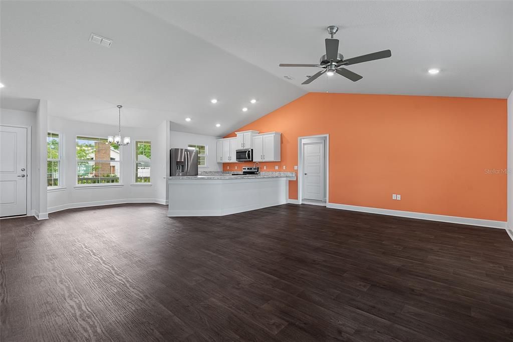 En Venta: $336,000 (3 camas, 2 baños, 1564 Pies cuadrados)