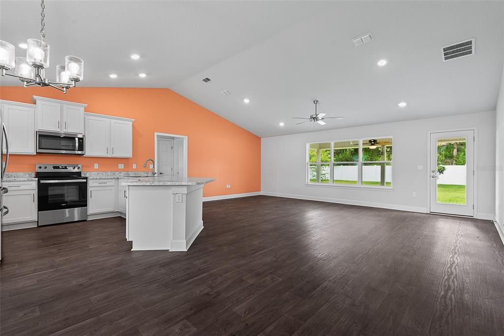 En Venta: $336,000 (3 camas, 2 baños, 1564 Pies cuadrados)