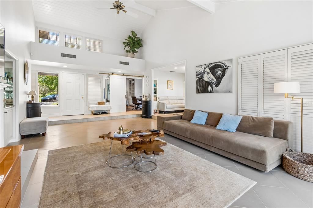 For Sale: $515,000 (3 beds, 3 baths, 2567 Square Feet)