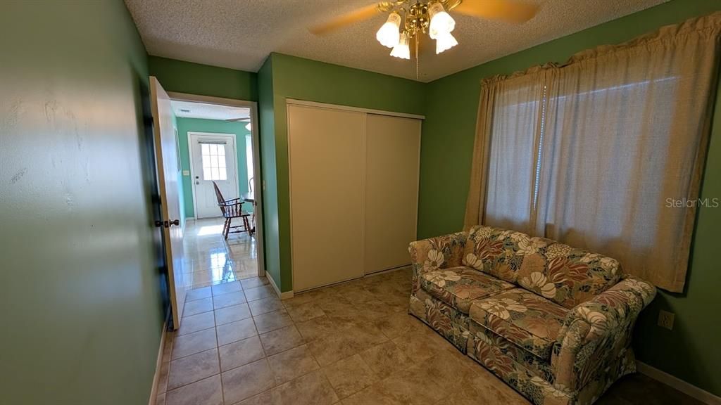 En Renta: $1,350 (3 camas, 2 baños, 1230 Pies cuadrados)