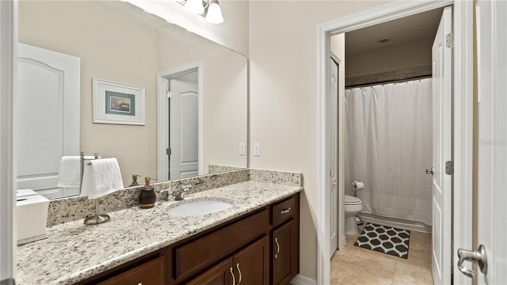 For Sale: $1,275,000 (6 beds, 5 baths, 4816 Square Feet)