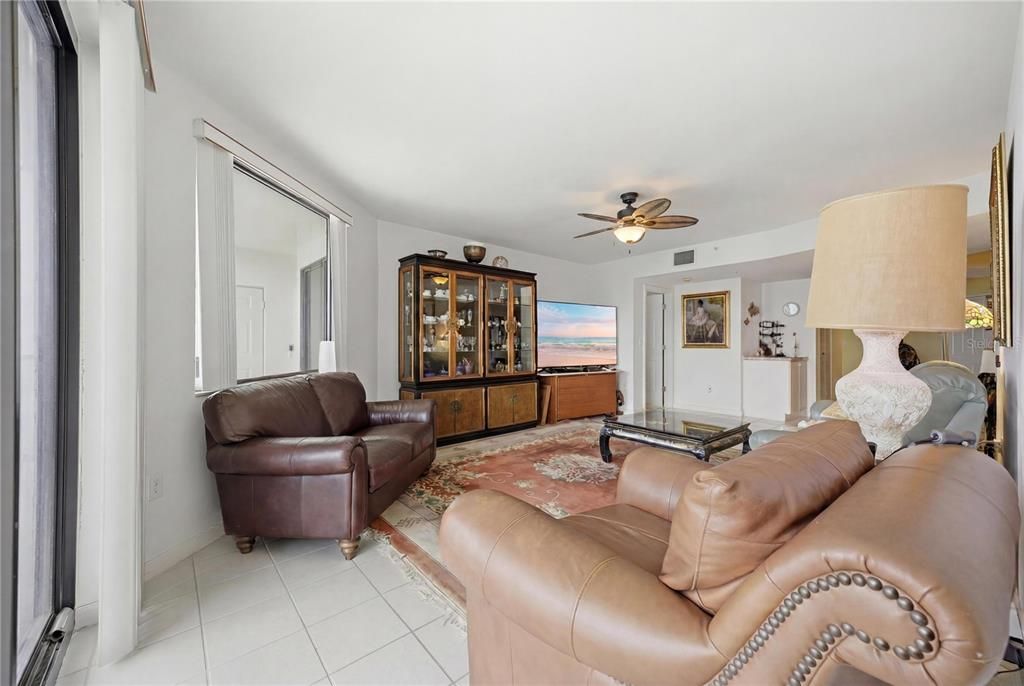 For Sale: $799,000 (3 beds, 2 baths, 1854 Square Feet)