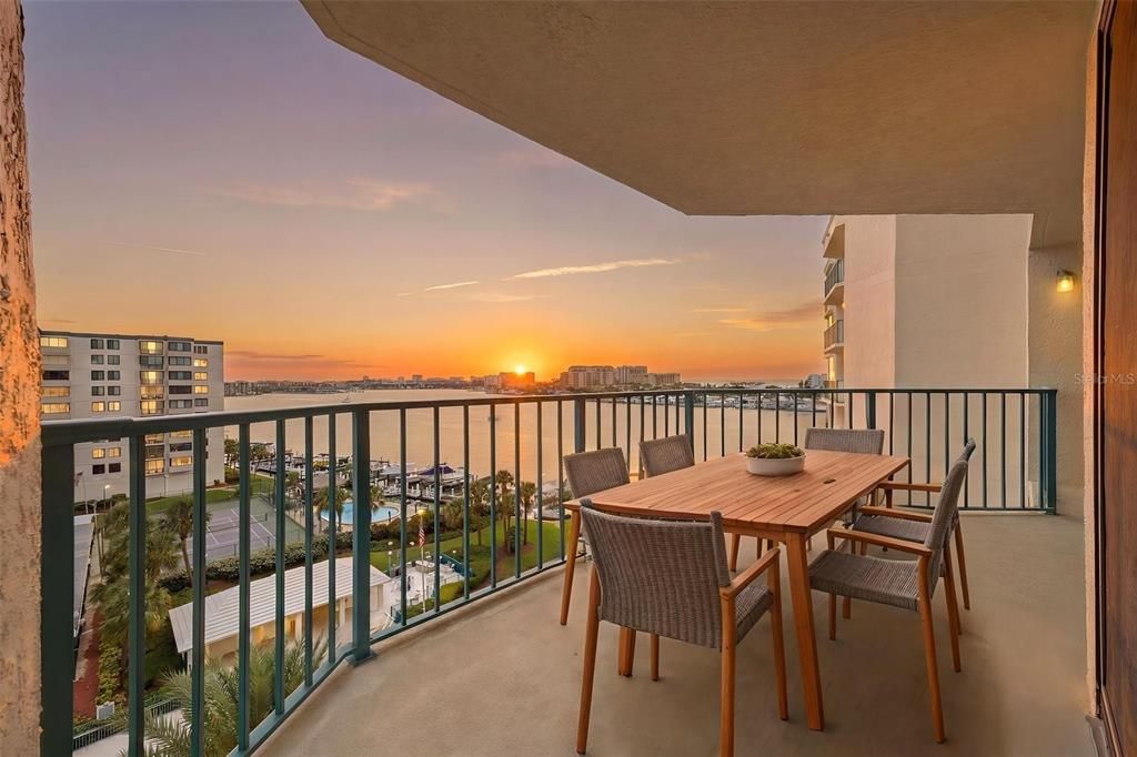 For Sale: $799,000 (3 beds, 2 baths, 1854 Square Feet)