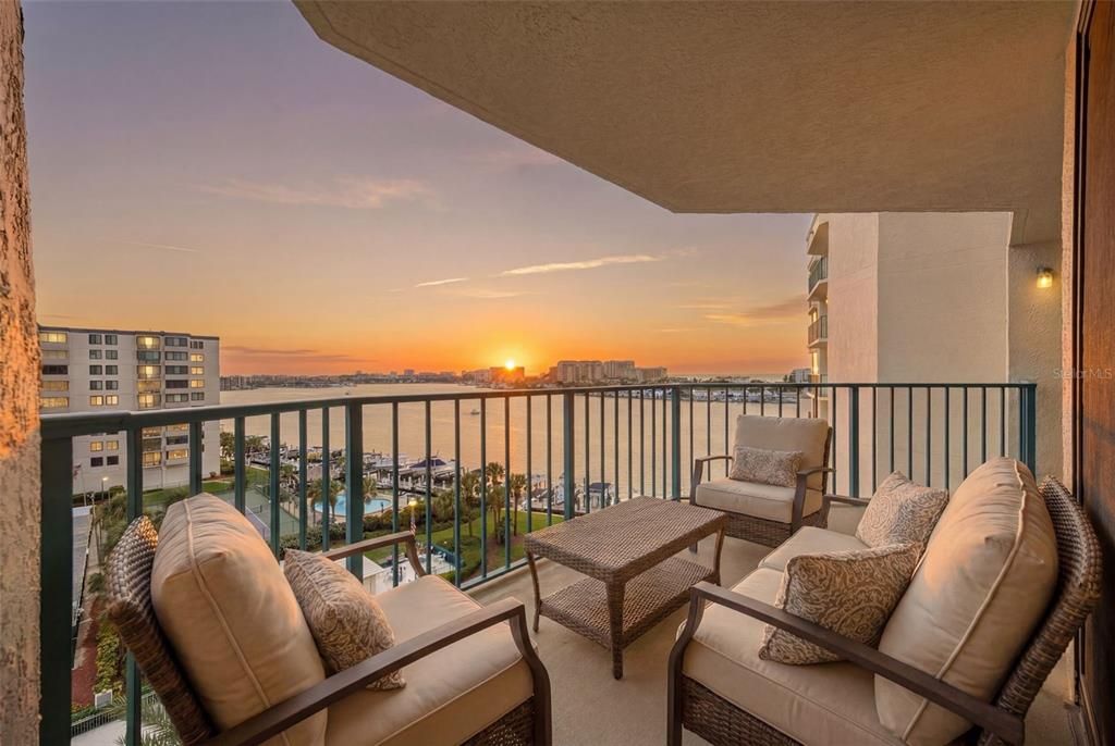 For Sale: $799,000 (3 beds, 2 baths, 1854 Square Feet)