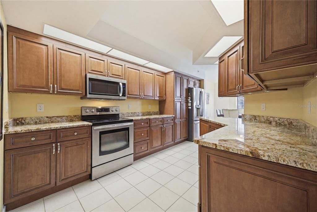For Sale: $799,000 (3 beds, 2 baths, 1854 Square Feet)