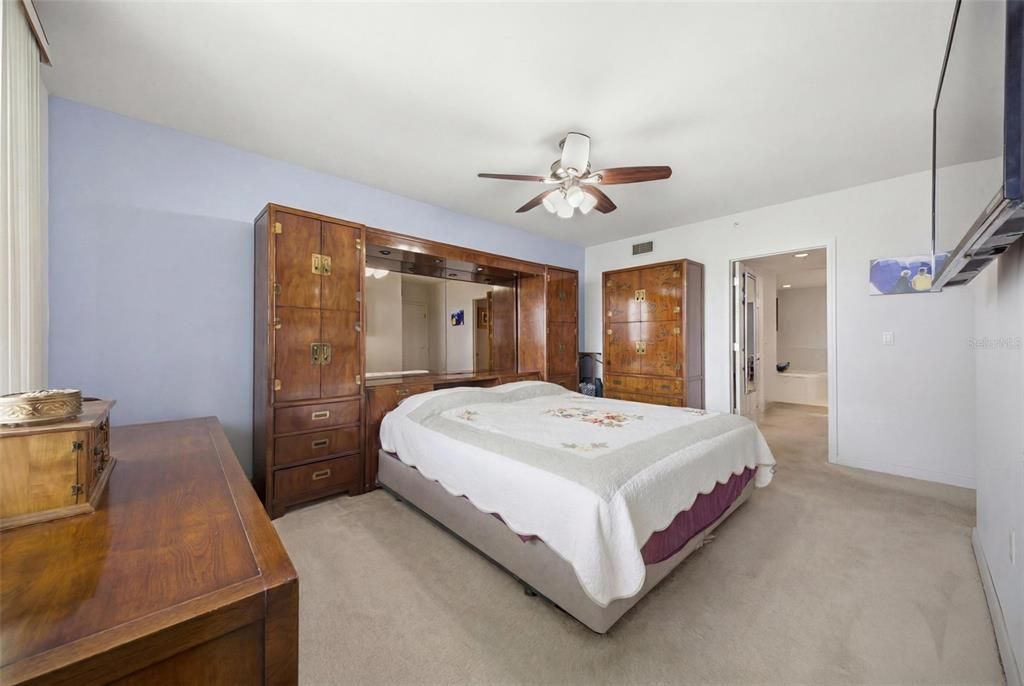 For Sale: $799,000 (3 beds, 2 baths, 1854 Square Feet)