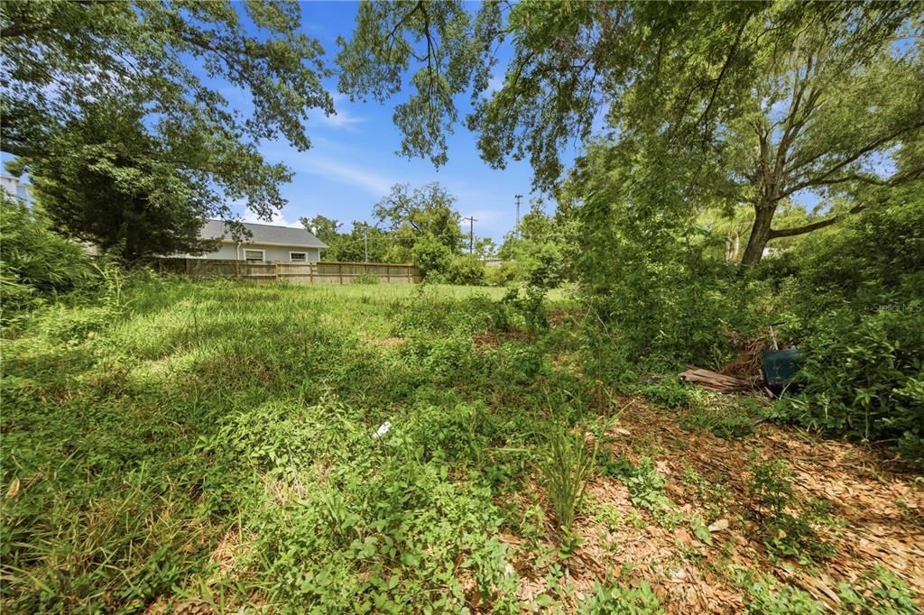 待售: $290,000 (0.21 acres)