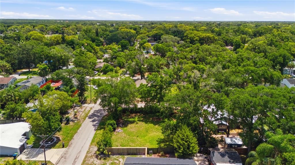 待售: $290,000 (0.21 acres)