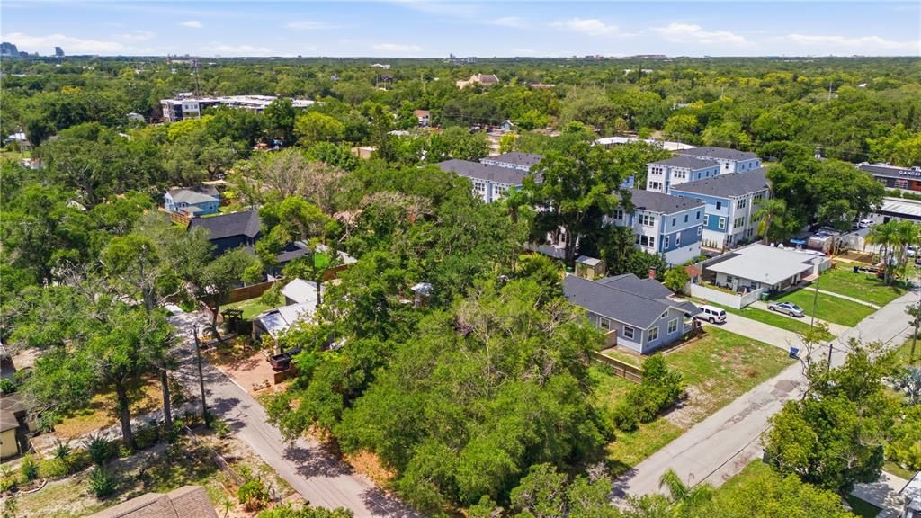 待售: $290,000 (0.21 acres)