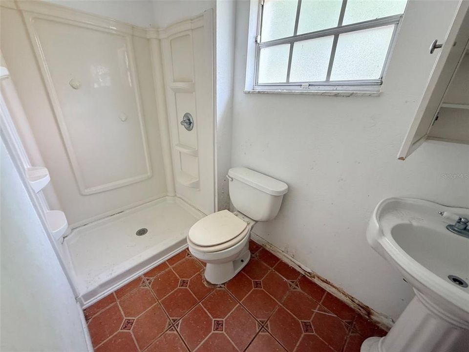 For Sale: $194,900 (4 beds, 3 baths, 2047 Square Feet)