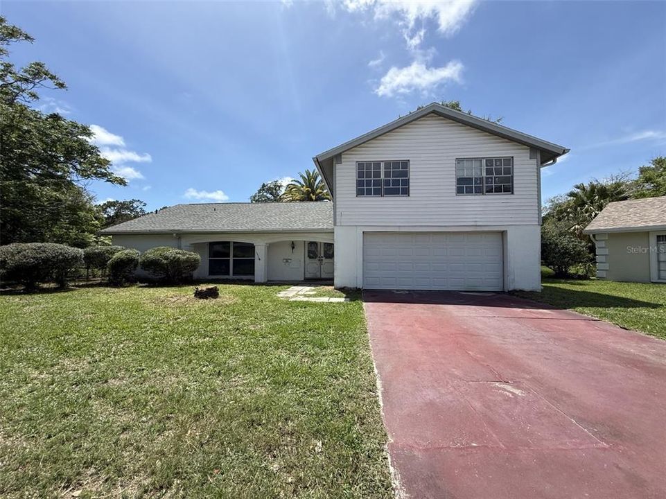 For Sale: $194,900 (4 beds, 3 baths, 2047 Square Feet)