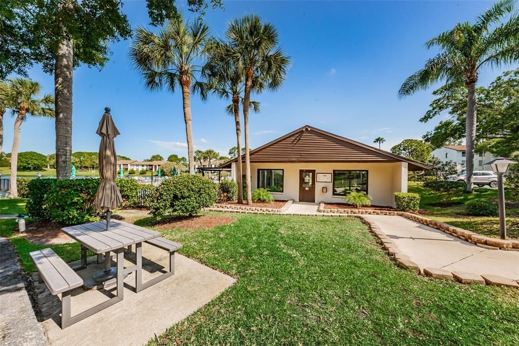 For Sale: $154,900 (2 beds, 2 baths, 1038 Square Feet)
