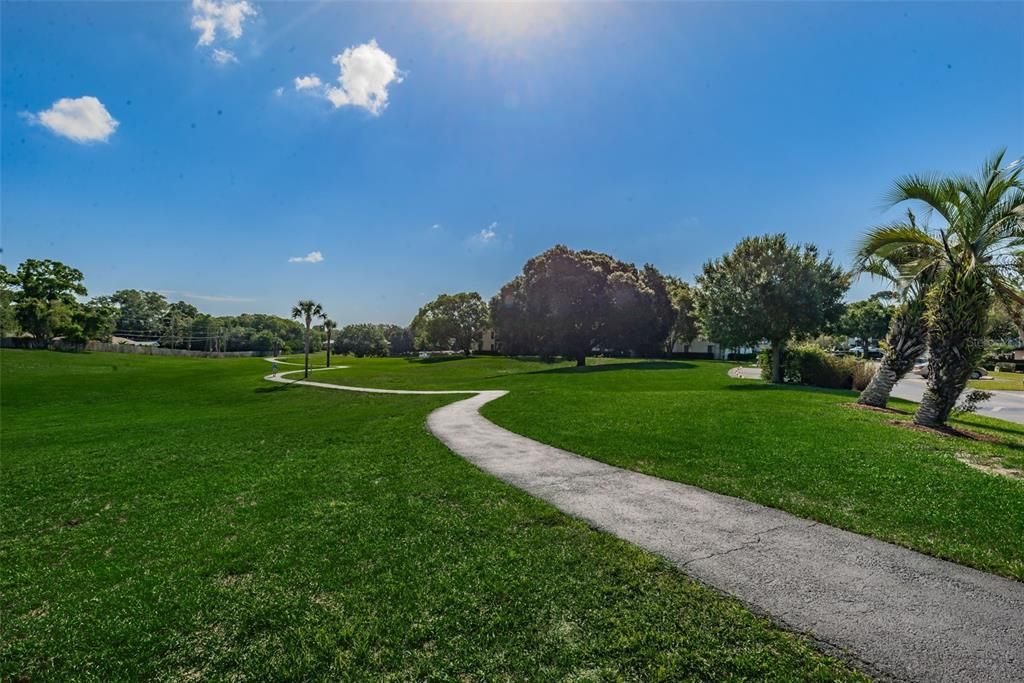 For Sale: $154,900 (2 beds, 2 baths, 1038 Square Feet)