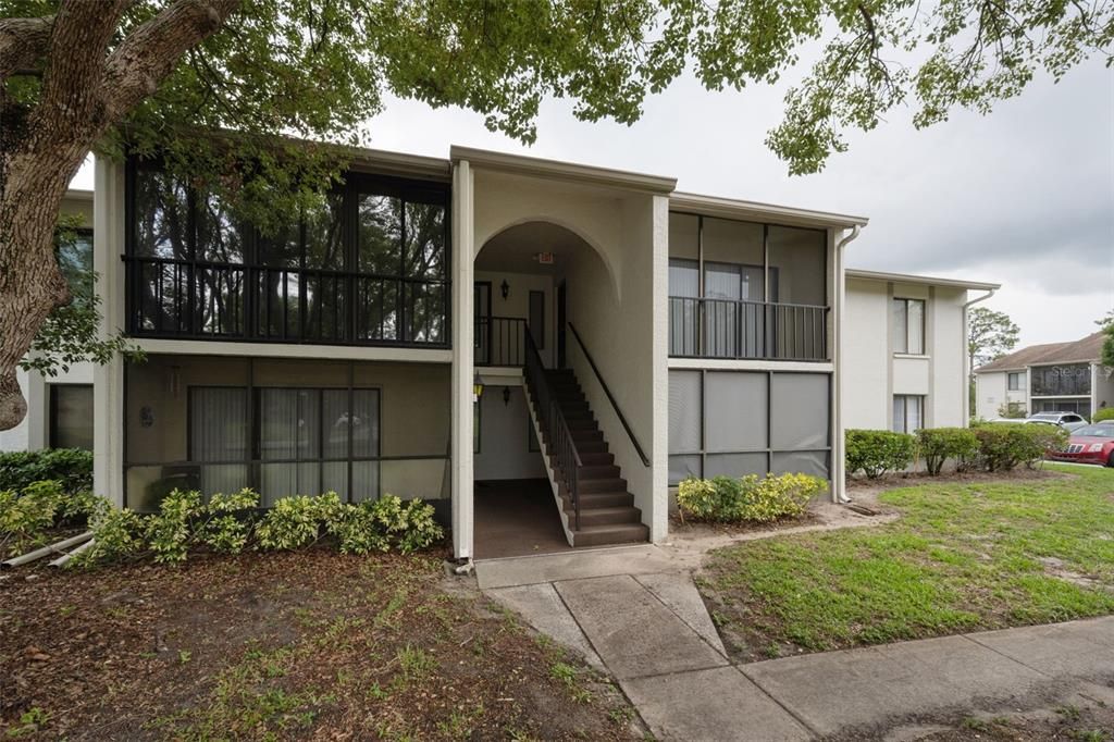 For Sale: $154,900 (2 beds, 2 baths, 1038 Square Feet)