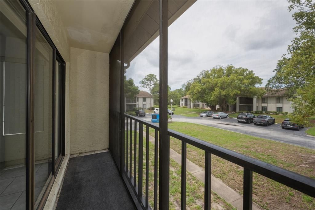 For Sale: $154,900 (2 beds, 2 baths, 1038 Square Feet)