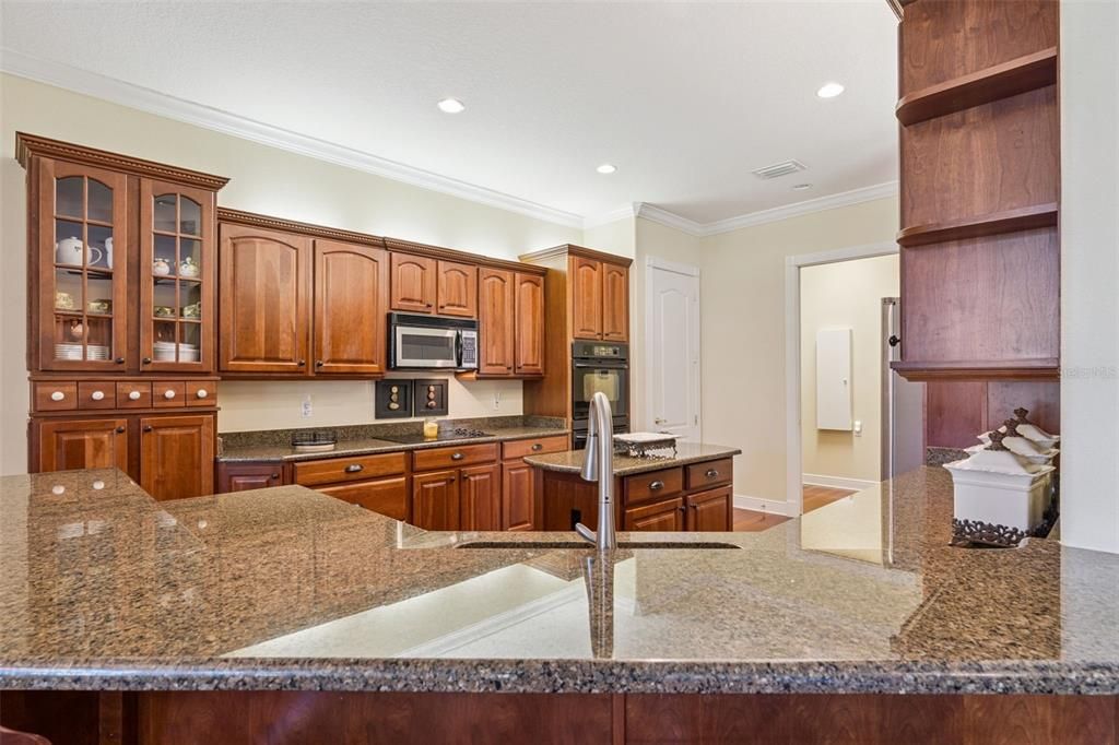 For Sale: $1,200,000 (4 beds, 3 baths, 3512 Square Feet)