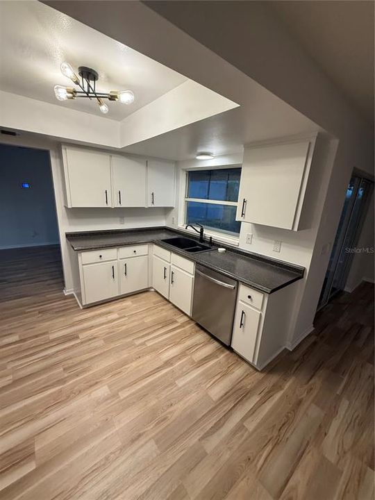 Active With Contract: $299,950 (3 beds, 2 baths, 1771 Square Feet)