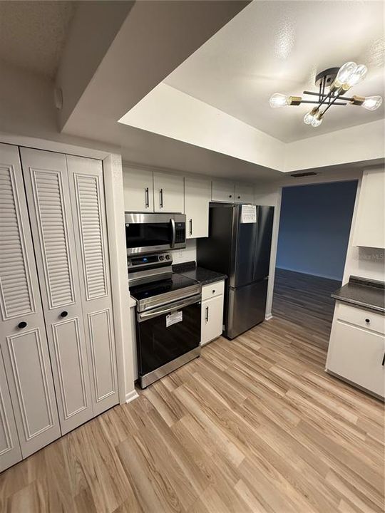 Active With Contract: $299,950 (3 beds, 2 baths, 1771 Square Feet)