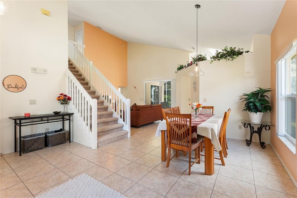 En Venta: $414,000 (4 camas, 3 baños, 1877 Pies cuadrados)