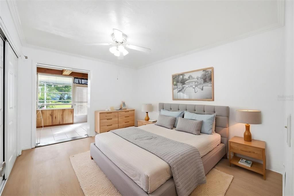 Activo con contrato: $114,900 (2 camas, 1 baños, 1100 Pies cuadrados)