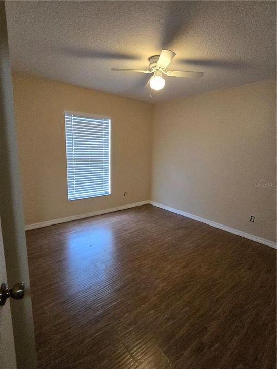 В аренду: $1,900 (3 спален, 2 ванн, 1382 Квадратных фут)