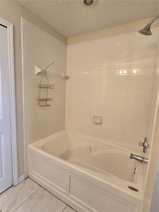 В аренду: $1,900 (3 спален, 2 ванн, 1382 Квадратных фут)