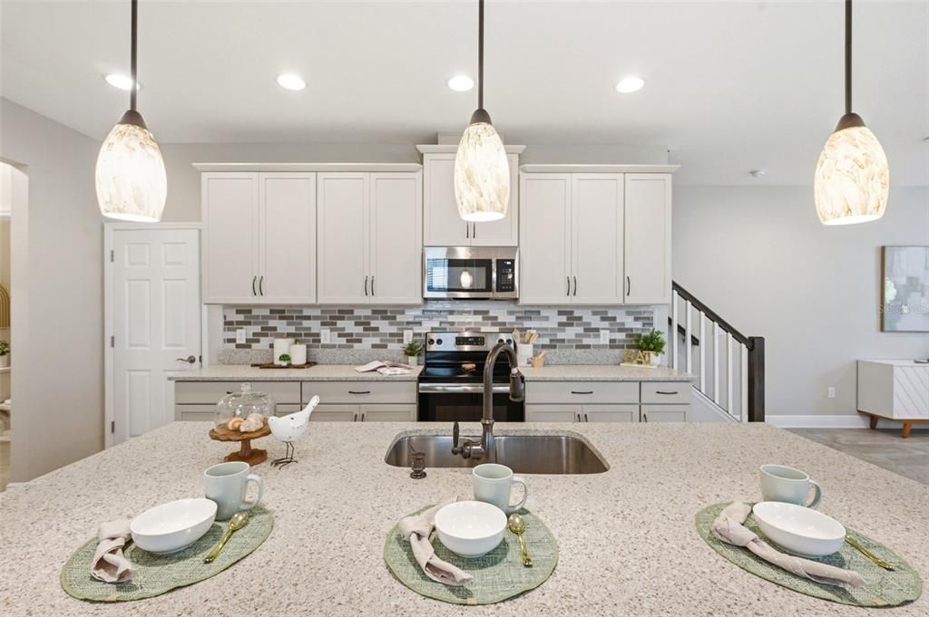 For Sale: $376,900 (3 beds, 2 baths, 2153 Square Feet)