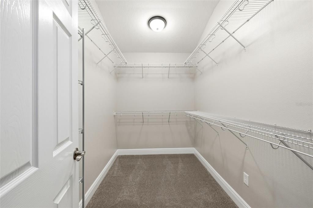 For Sale: $376,900 (3 beds, 2 baths, 2153 Square Feet)