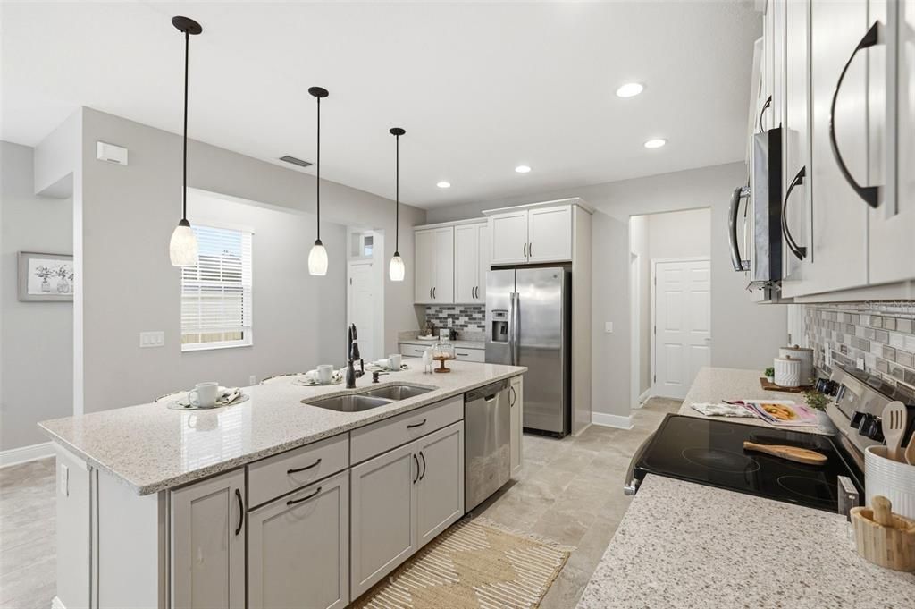 For Sale: $376,900 (3 beds, 2 baths, 2153 Square Feet)