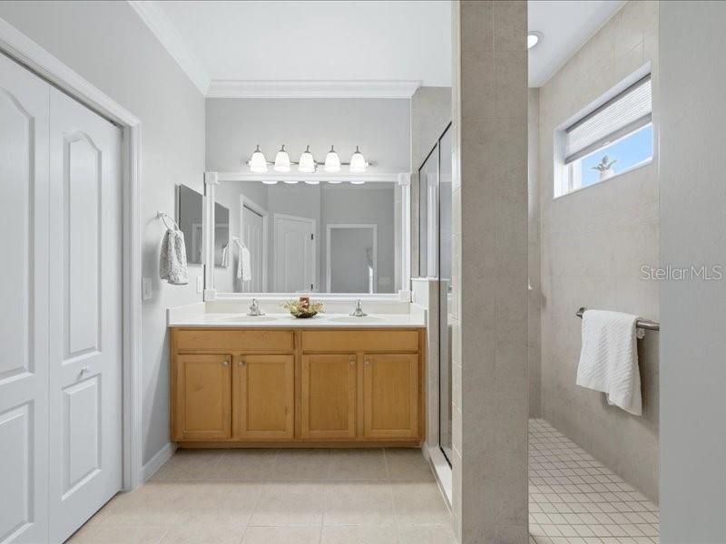На продажу: $314,900 (3 спален, 2 ванн, 1680 Квадратных фут)