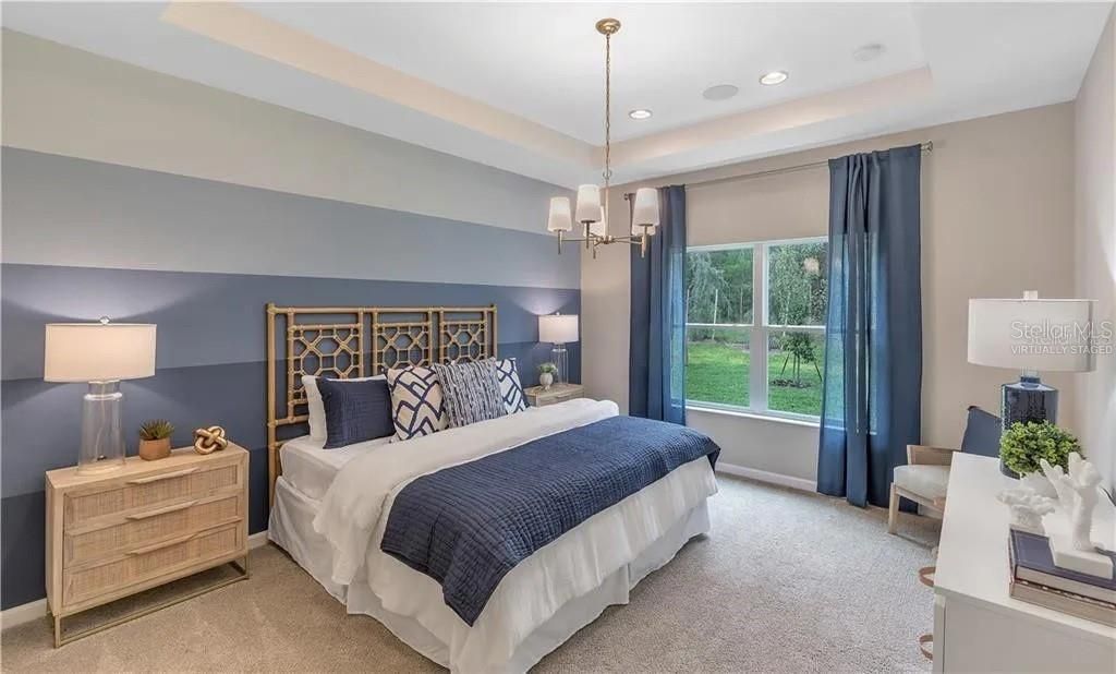 For Sale: $330,900 (4 beds, 2 baths, 1959 Square Feet)