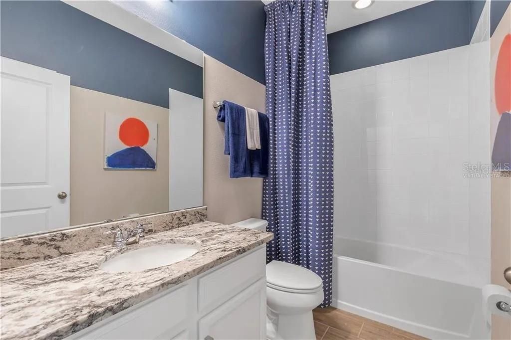 For Sale: $330,900 (4 beds, 2 baths, 1959 Square Feet)