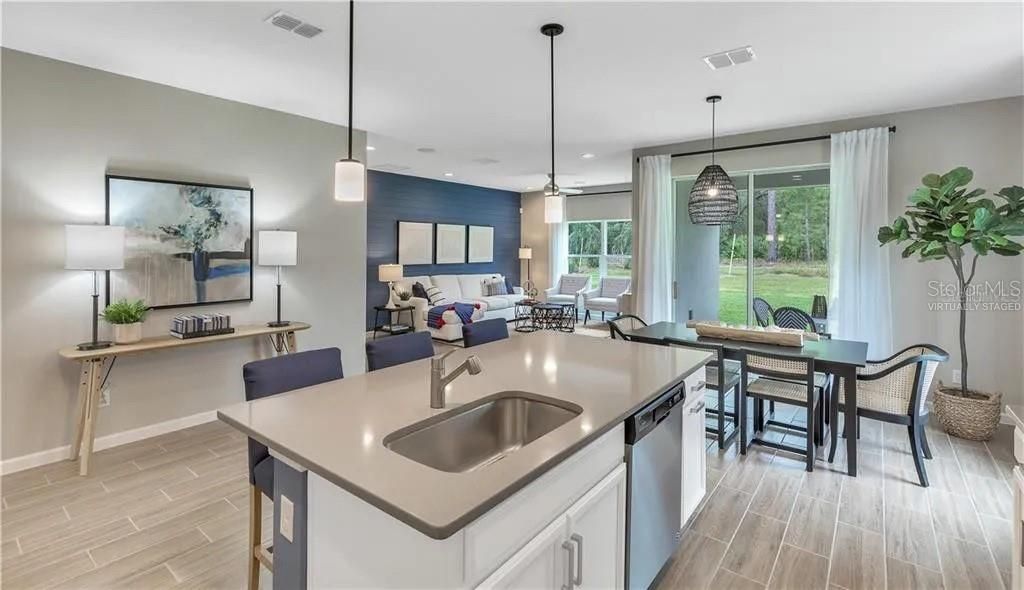 For Sale: $330,900 (4 beds, 2 baths, 1959 Square Feet)