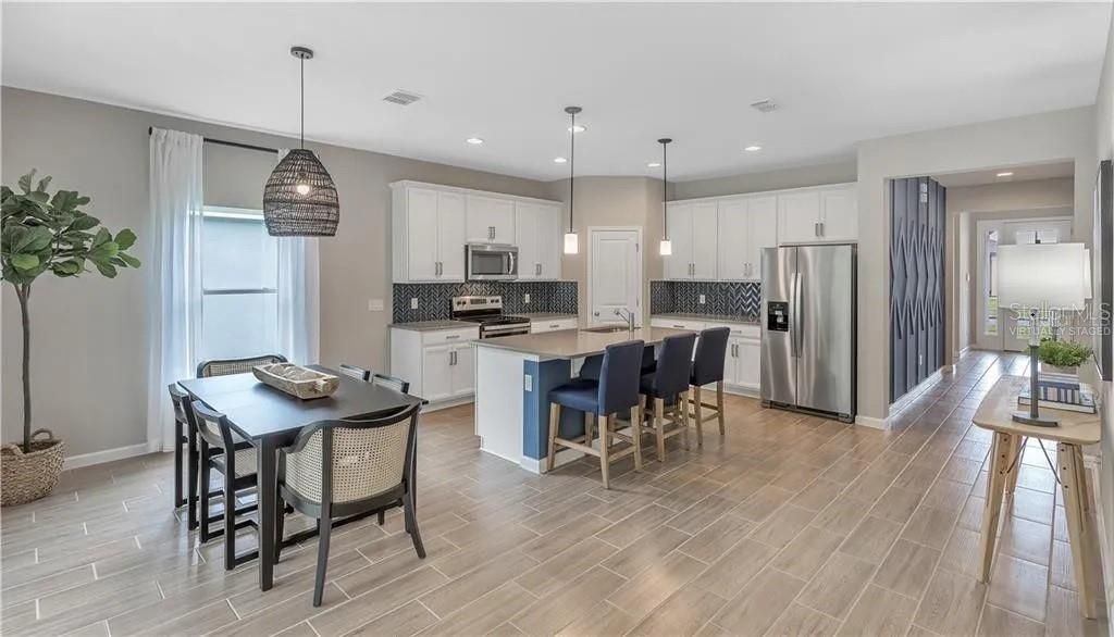 For Sale: $330,900 (4 beds, 2 baths, 1959 Square Feet)