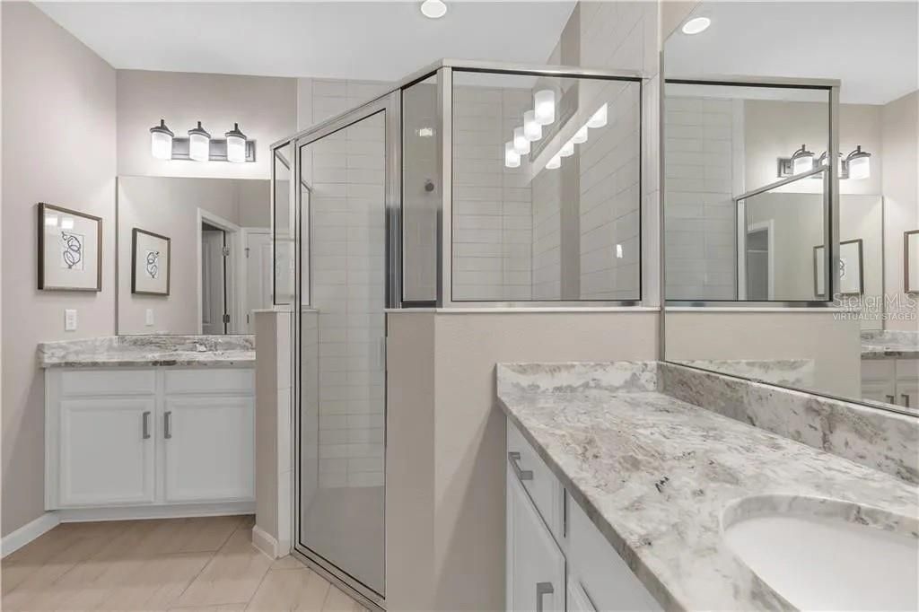 For Sale: $330,900 (4 beds, 2 baths, 1959 Square Feet)