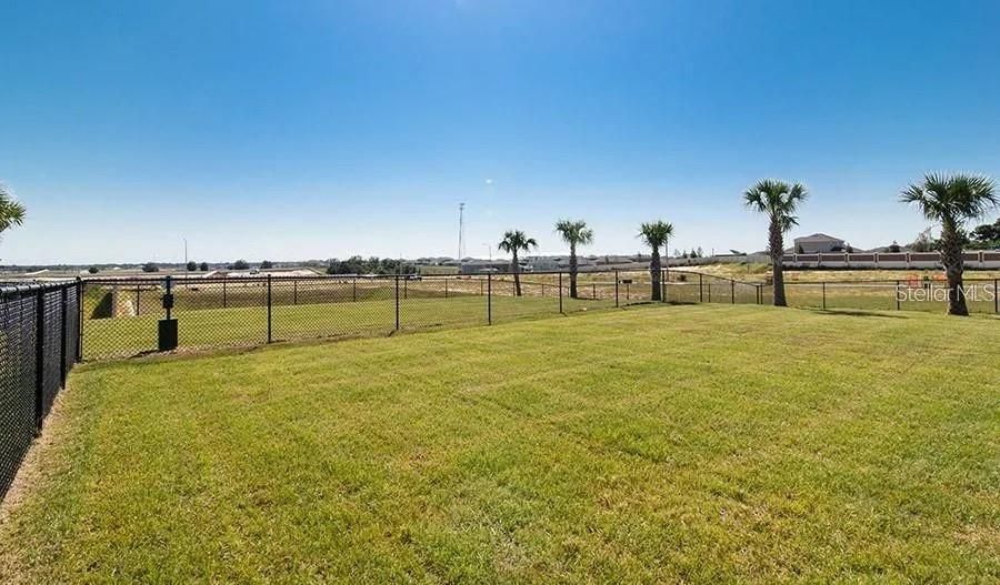 For Sale: $330,900 (4 beds, 2 baths, 1959 Square Feet)