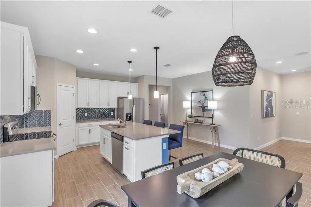 For Sale: $330,900 (4 beds, 2 baths, 1959 Square Feet)