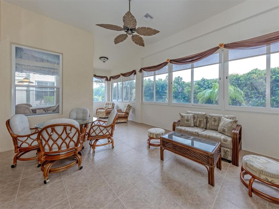 En Venta: $345,000 (2 camas, 2 baños, 1712 Pies cuadrados)