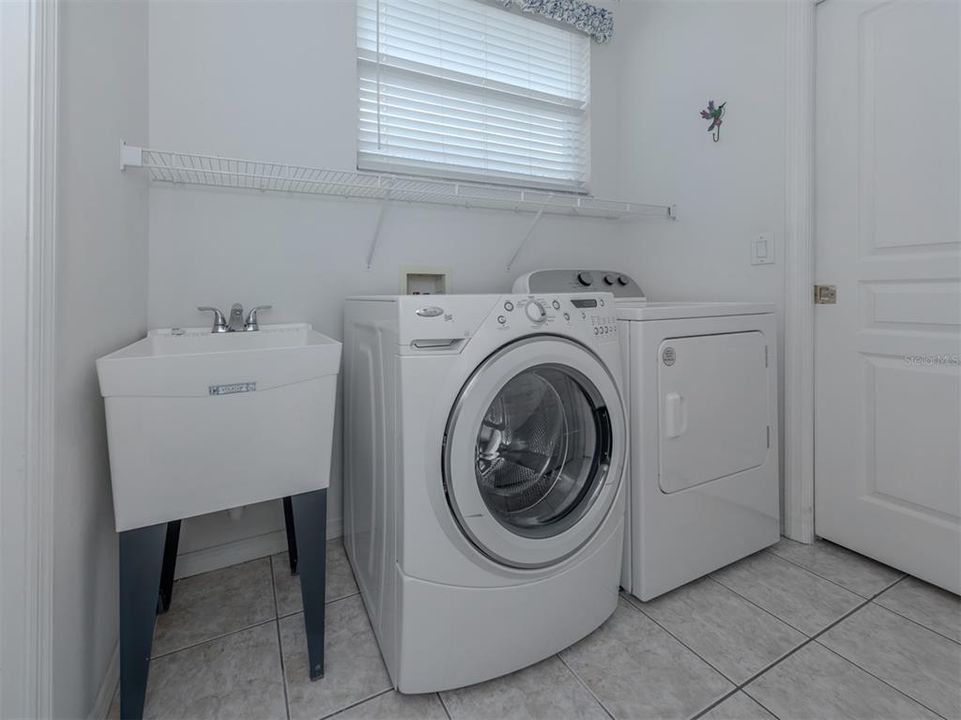 En Venta: $345,000 (2 camas, 2 baños, 1712 Pies cuadrados)